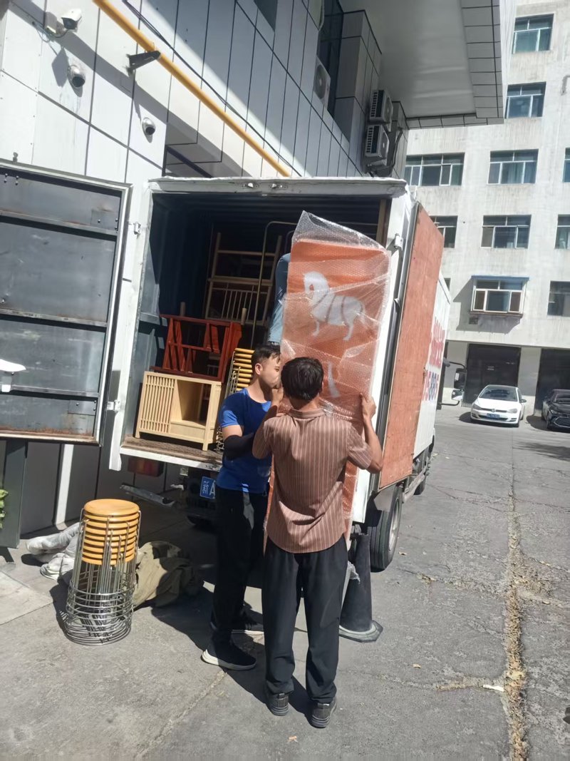张掖水牛搬家：传统智慧与现代挑战并存